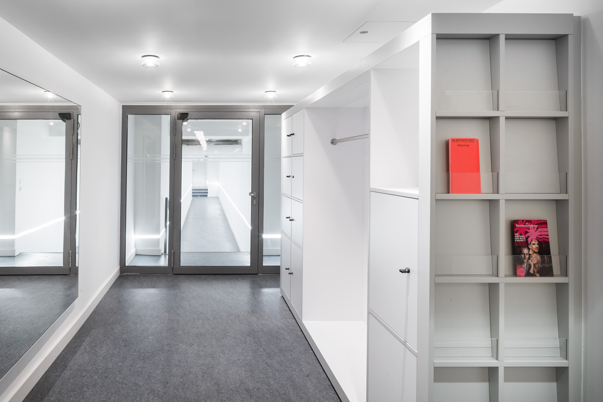 Staatstheater-Wuerttemberg Bott 08